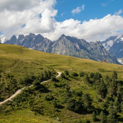 Best Hiking Trails in the Caucasus Mountains of Russia